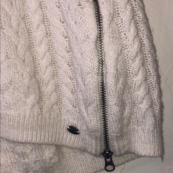 American Eagle Outfitters off-white knit sweater - Picture 5 of 11